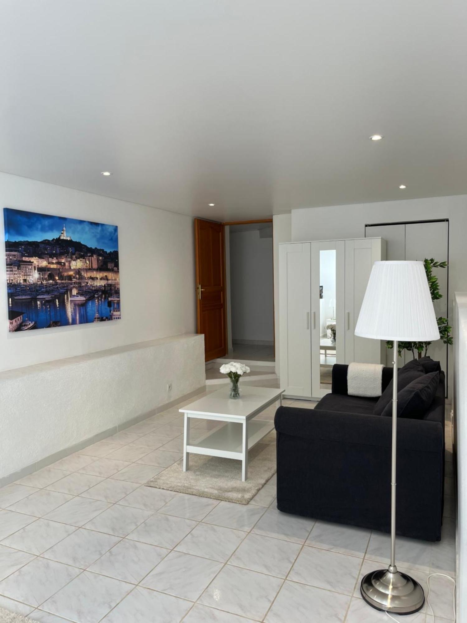 T3 Avec Jardin Et Piscine Privee Apartment Velaux Luaran gambar
